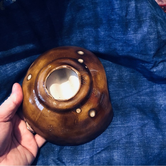 Organic Brown and Cream Ceramic ashtray from the 60s - gently used - Picture 4 of 8